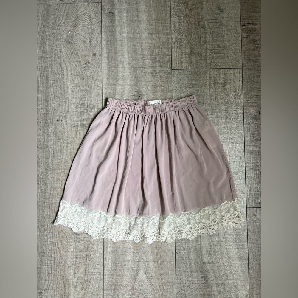 Abercrombie & Fitch Dusty Pink Mini Skirt with Lace Trim Size Small
